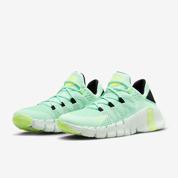 Nike Other - Nike Free Metcon 4 Sneakers